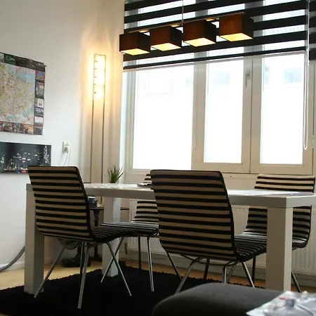 My Kinker Studio Lägenhet